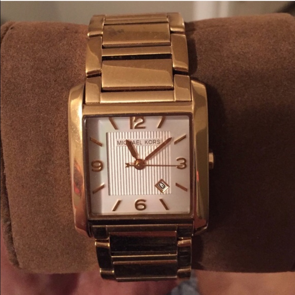 Michael Kors Watch-needs battery!